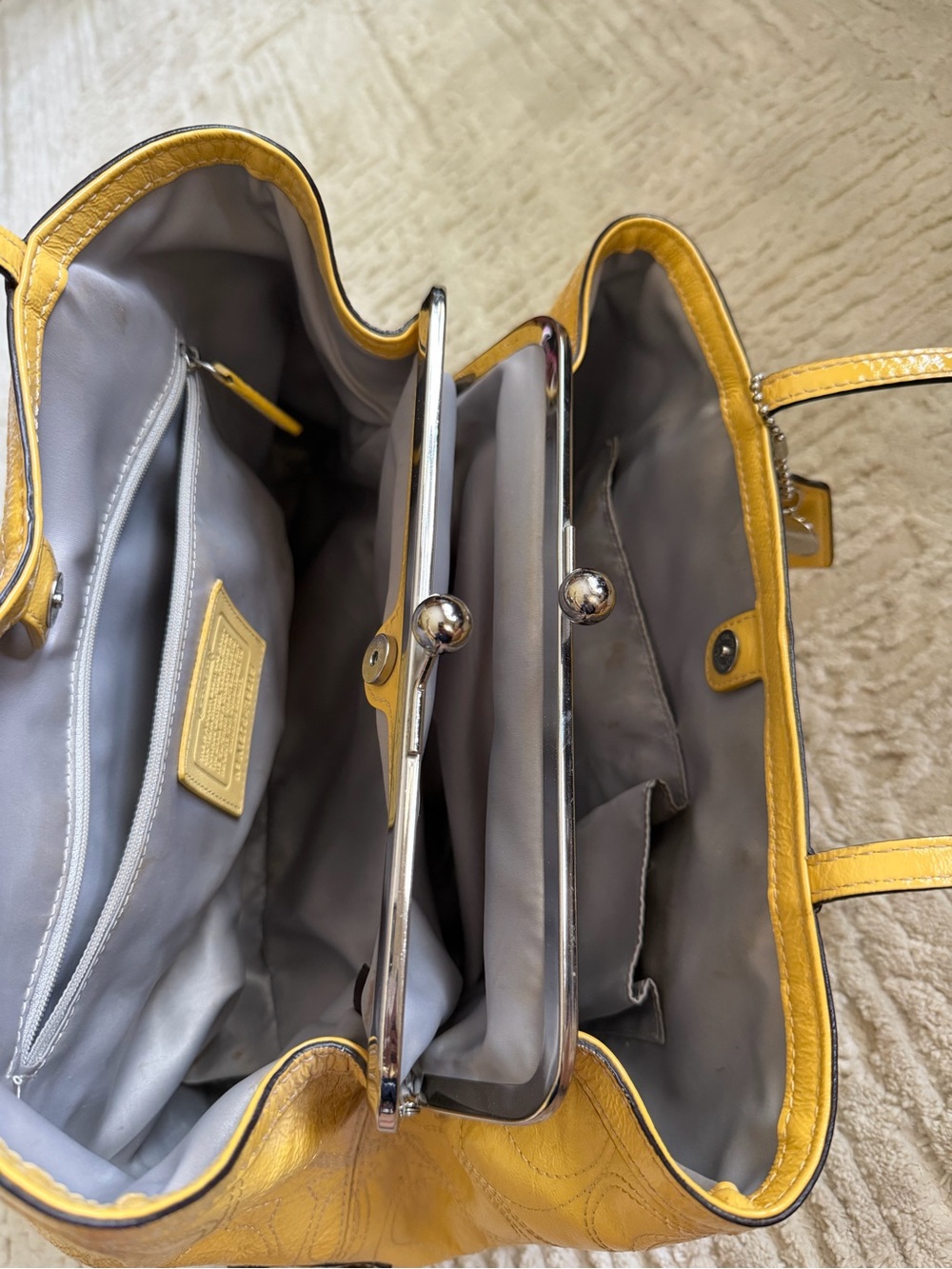 Coach y2k yellow tote patent leather kisslock purse handbag - Picture 7 of 12